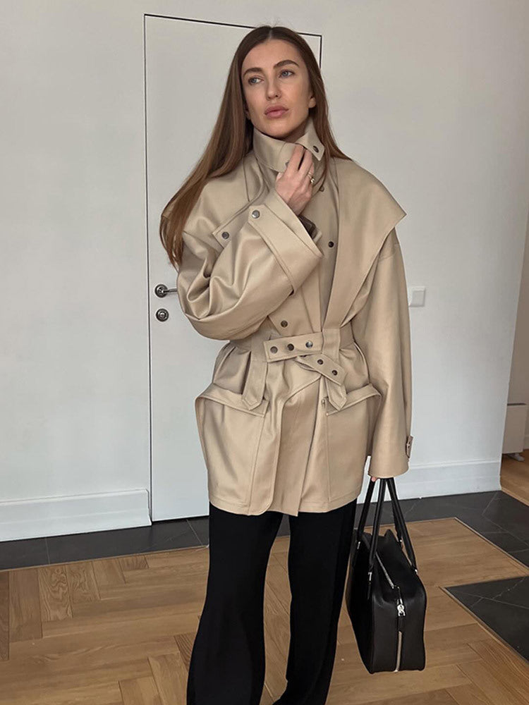 Damen Kunstleder-Mantel mit breitem Kragen und praktischen Taschen Drune