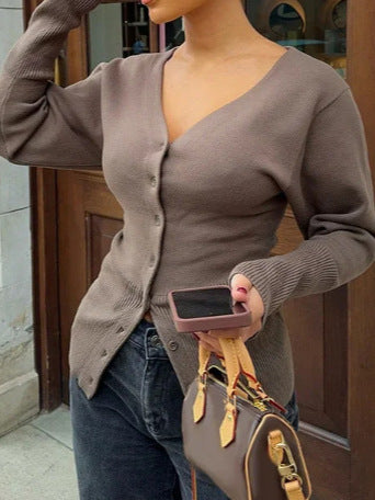 Damen Strickjacke mit v-formigem Ausschnitt und Knopfleiste Drune