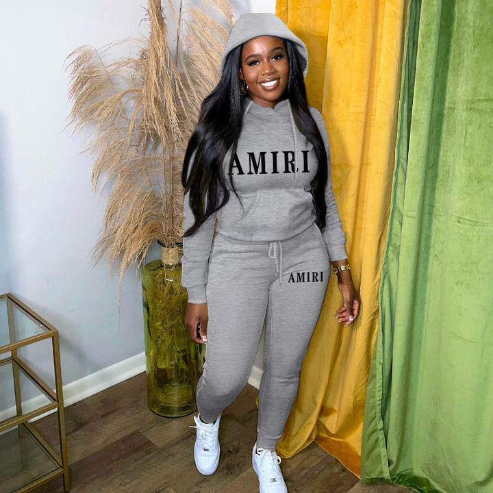 Damen Jogginganzug mit modernem Logo Drune