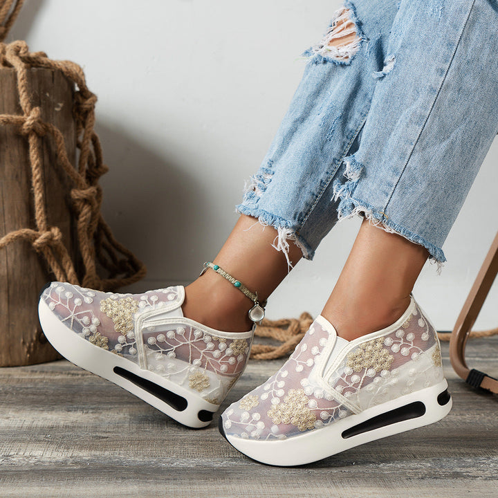 Damen Komfortable Sneaker mit floralem Stickmuster und rutschfester Sohle Drune