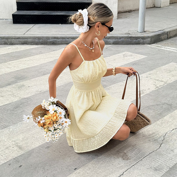 Damen Sommerliches A-Linien Kleid mit feinen Spaghettiträgern und gerafftem Oberteil Drune