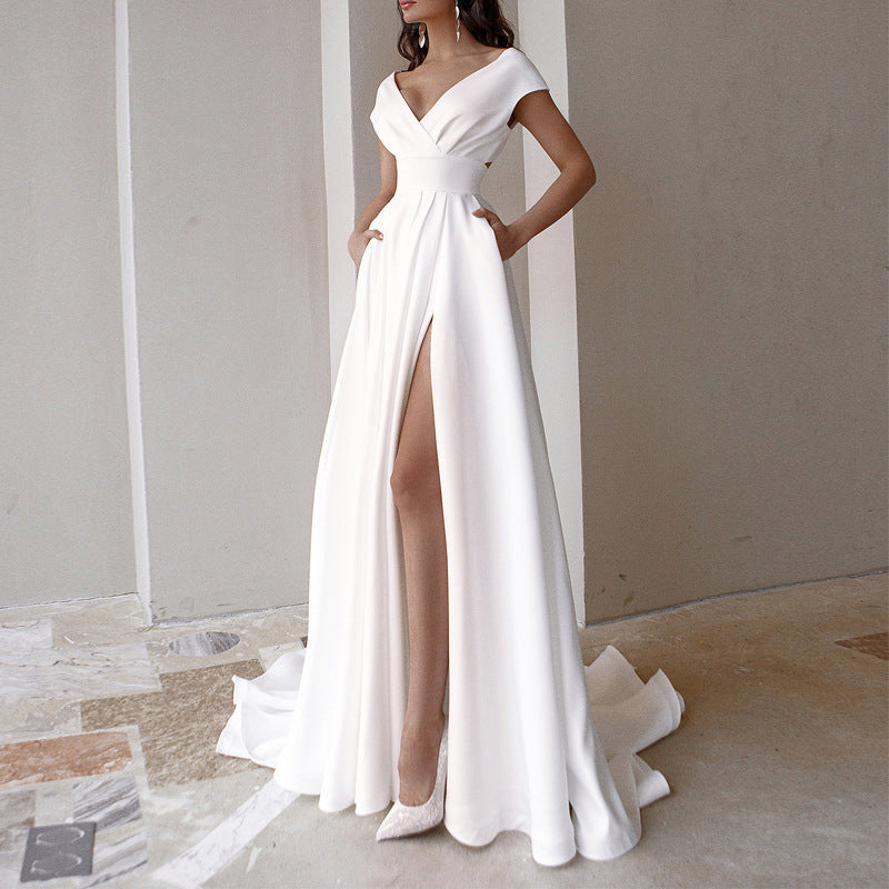 Damen Elegantes Cocktailkleid mit tiefem V-Ausschnitt und geschwungenem Saum Drune