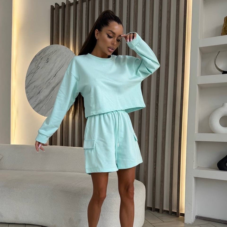 Damen Freizeitanzug mit Oversized Sweatshirt und kurzen Hosen Drune