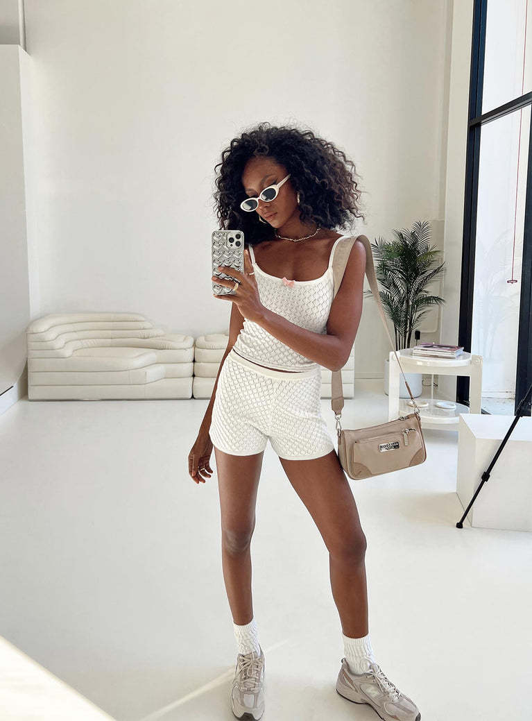 Damen Lounge Set mit strukturiertem Oberteil und kurzen Hosen Drune
