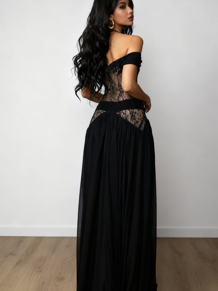 Damen Abendkleid mit transparenten Spitzeinsätzen und verführerischem Schnitt Drune
