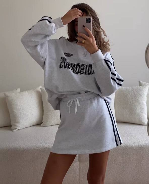 Damen sportliches Kleid im Sweatshirt-Style mit Kordelzug und langen ÄrmelDrune