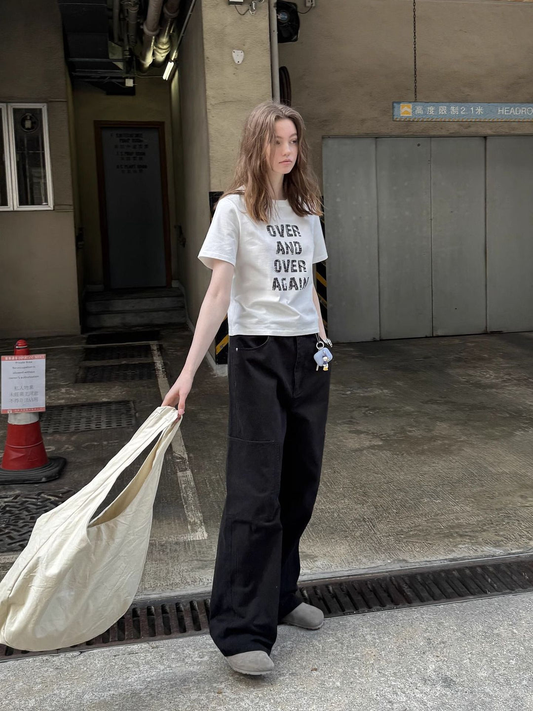 Damen Kurzarm T-Shirt mit Buchstaben Print Slim Fit Weiß