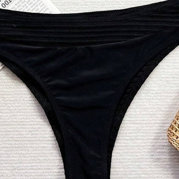 Damen Bikini-Set mit raffiniertem Wickeloberteil und hoch taillierten Höschen Drune