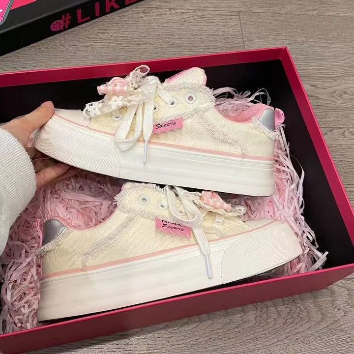 Damen Sneaker mit verspielten Schleifen-Details und rutschfester Sohle Drune