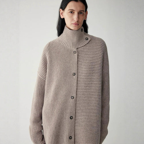 Damen Grobstrickcardigan mit hohem Kragen und Knopfleiste Drune