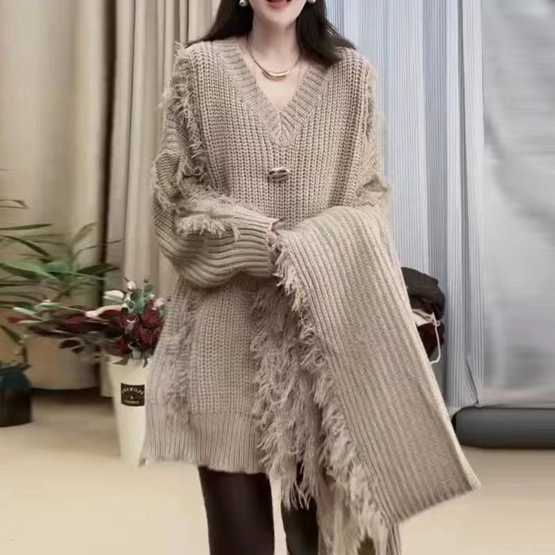 Damen Grobstrickpullover mit fransigen Abschlüssen und V-Ausschnitt Drune