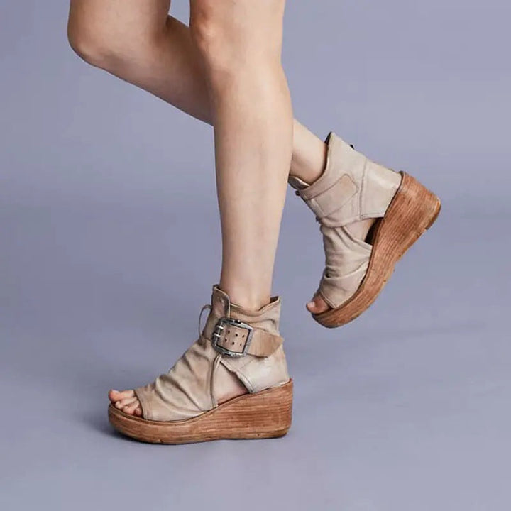 Damen Wedge-Sandaletten mit verstellbarem Schnallenverschluss und komfortablem Fußbett Drune