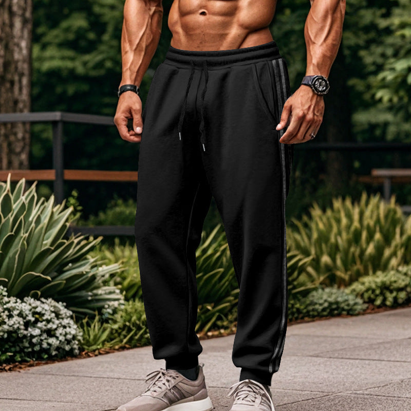 Herren Bequeme Sporthose mit kontrastierenden Seiteneinsätzen und elastischem Bund Drune