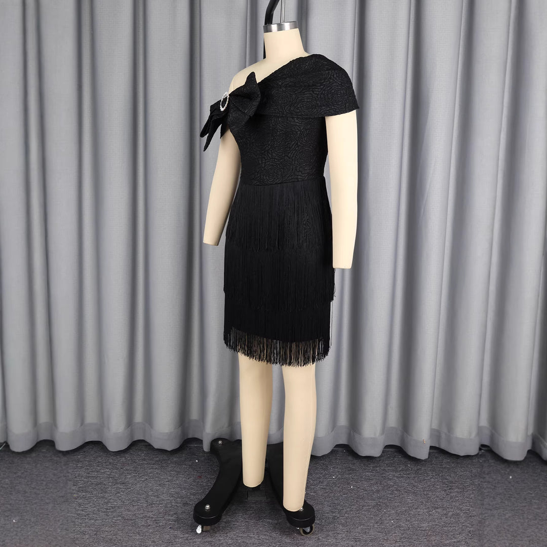 Damen glamouröses Abendkleid mit Rüschen und Fransen Drune