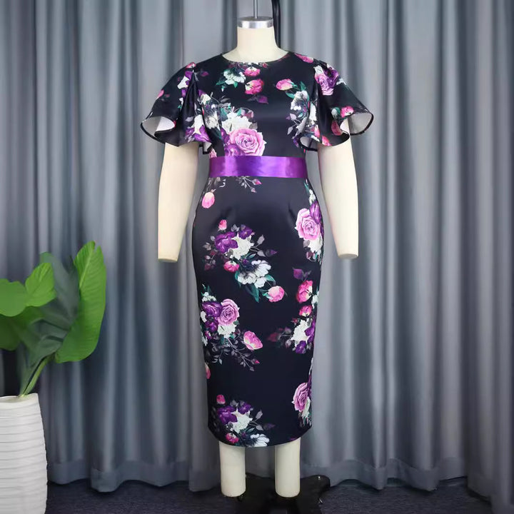 Damen figurbetontes Kleid mit floralen Akzenten Drune