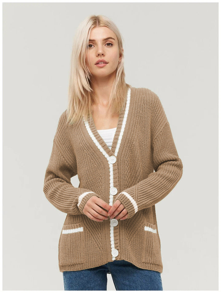 Damen Grobstrickjacke mit praktischen Pattentaschen und kontrastierenden Details Drune
