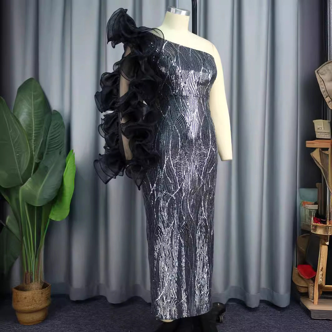 Damen Glitzerndes Abendkleid mit asymmetrischem Schnitt und voluminösen Rüschendetails Drune