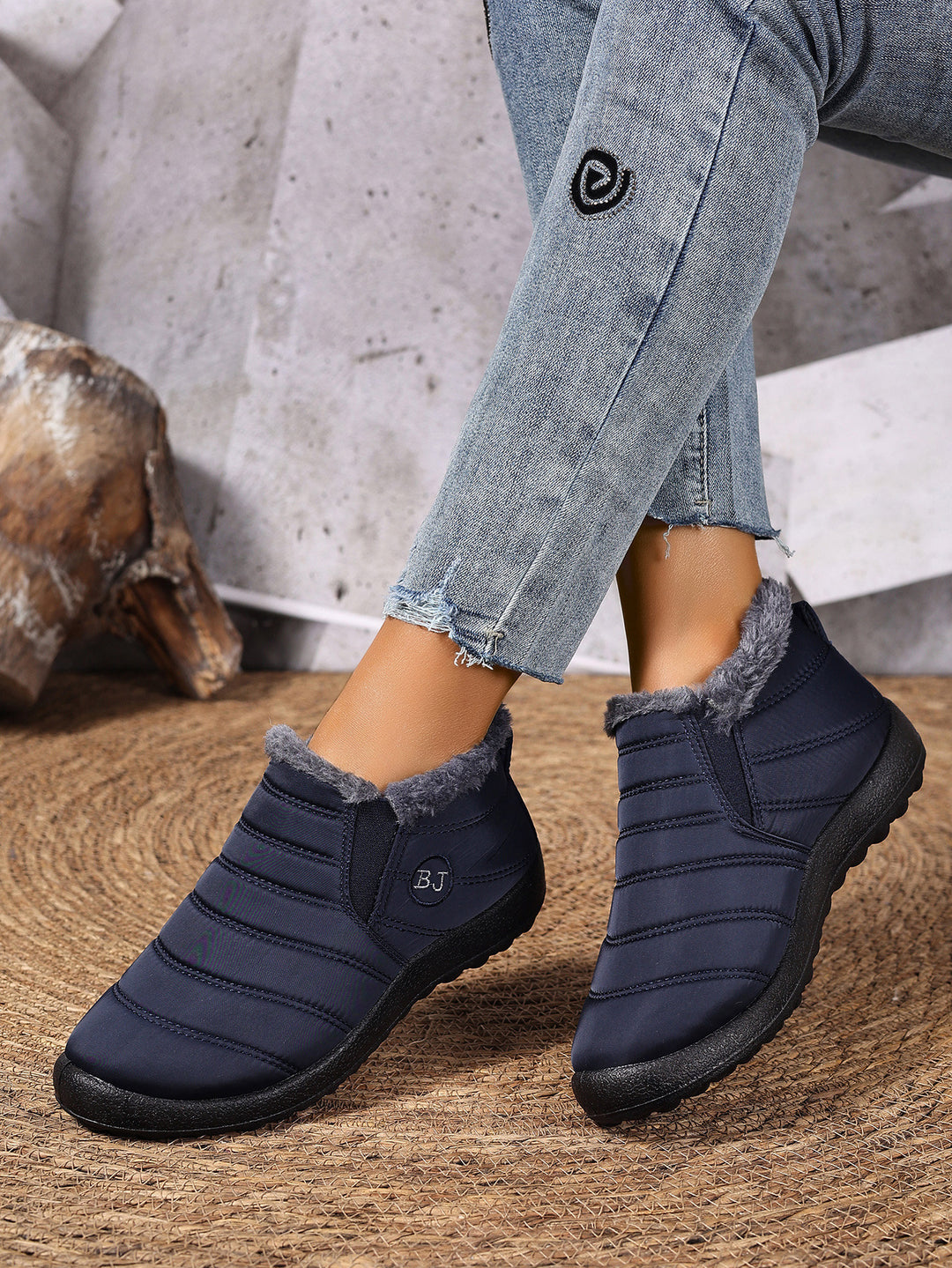 Damen Bequeme und warme Slipper mit kuscheligem Innenfutter Drune