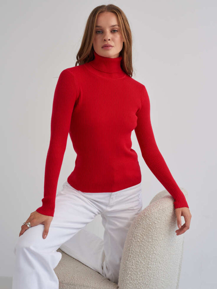 Damen Enganliegender Rollkragenpullover aus ribbelndem Strick Drune