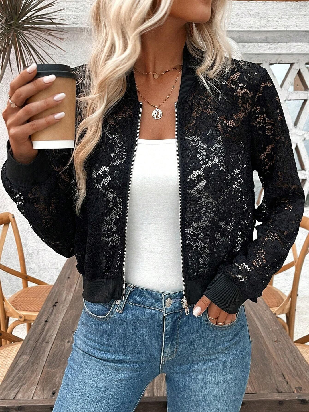 Damen nan Spitzen-Bomberjacke mit Reißverschluss, Rippbündchen und floraler Transparenz Drune