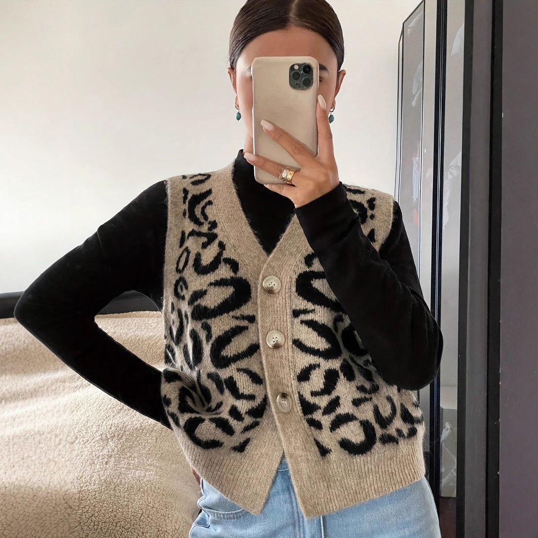 Damen Strickweste mit elegantem Leoprint und hochwertigen Knöpfen Drune