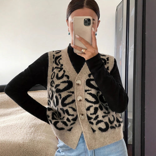 Damen Strickweste mit elegantem Leoprint und hochwertigen Knöpfen Drune