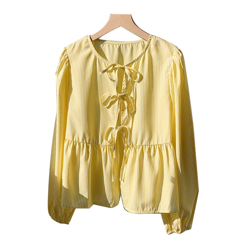 Damen Bluse mit Rüschensaum und dekorativen Bindefäden Drune