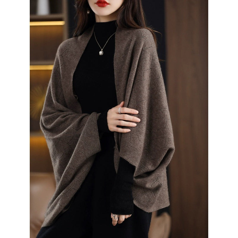 Damen Großer Strickponcho mit modernem Rautenmuster Drune