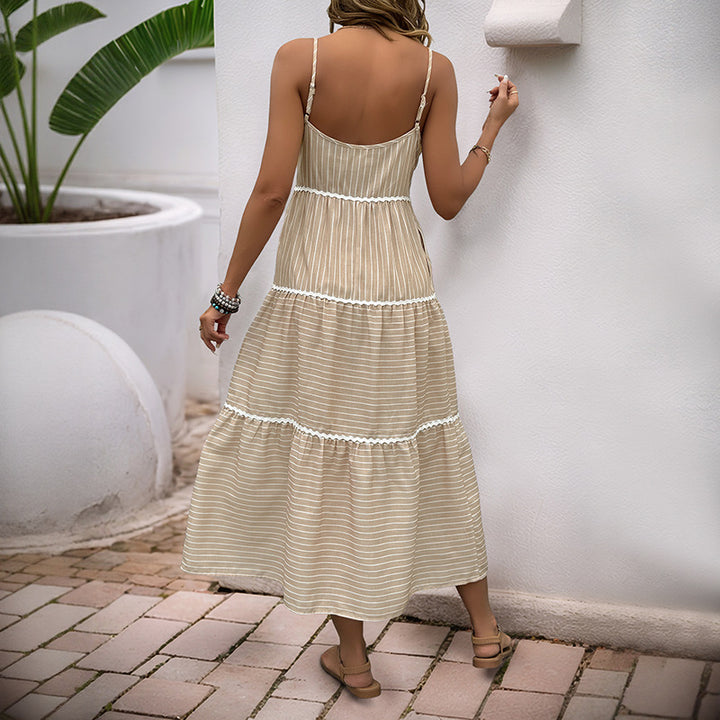 Damen Sommerliches Maxikleid mit zarten Streifen und Knopfleiste Drune