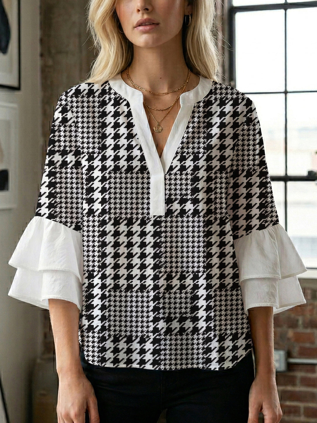Damen Bluse mit voluminösen Rüschenärmeln und modernem Motiv Drune