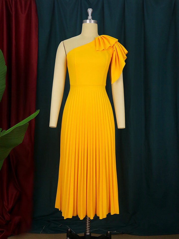 Damen Plissee Maxikleid mit asymmetrischem Träger und Rüschendetail Drune