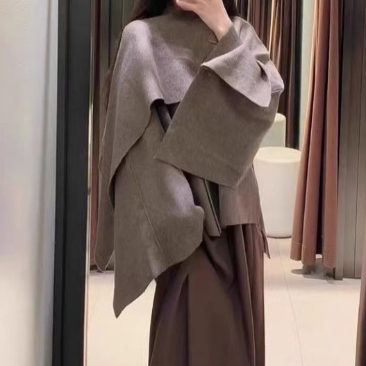Damen gemütlicher Strickponcho mit raffinierten Drapierungen Drune