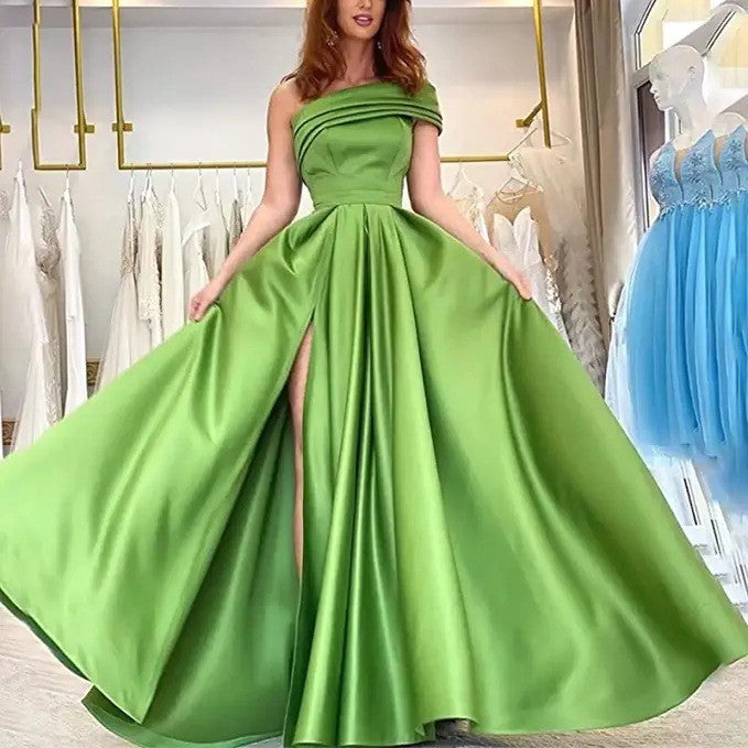 Damen Elegantes Maxikleid mit asymmetrischem Ausschnitt und hohem Beinschlitz Drune