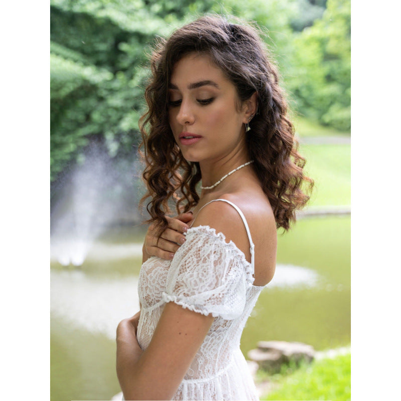 Damen Elegantes Spitzenkleid mit asymmetrischem Saum und verspielten Rüschendetails Drune