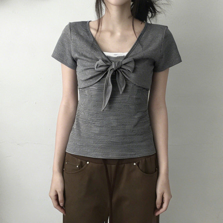 Damen kurzes T-Shirt mit Knoten-Detail und gestreiftem Design Drune