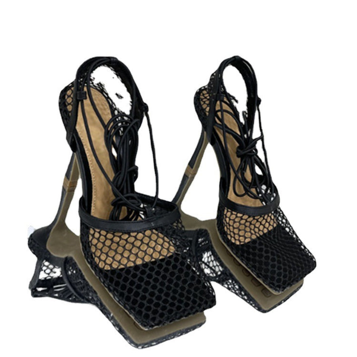 Damen nan luftige Netz-Sandalette mit quadratischer Zehenbox und Wickelschnürung Drune
