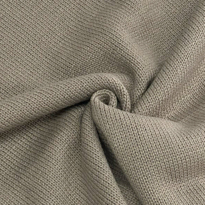 Damen Stilvolles Strickset mit hohem Kragen und weiter Hose Drune