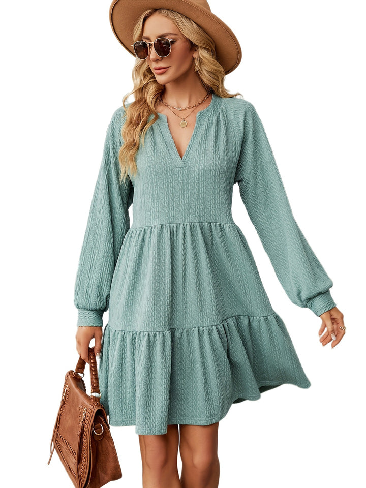 Damen lässiges V-Ausschnitt Kleid mit voluminösen Ärmeln und Stufenrand Drune