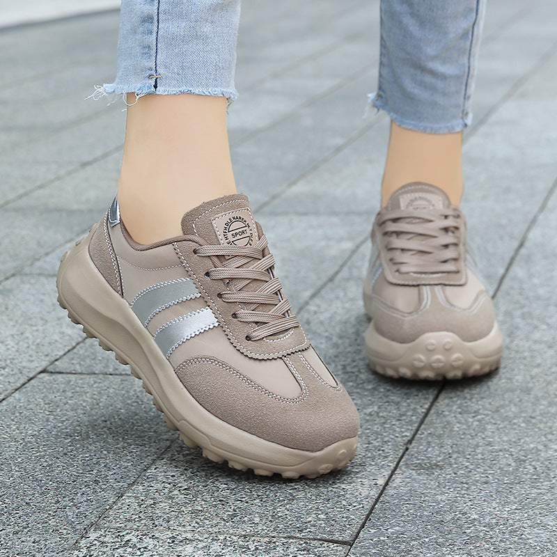 Damen nan retroorientierter City-Sneaker mit grobstolliger Laufsohle, gepolstertem Komfortfußbett und Wildlederbesatz Drune