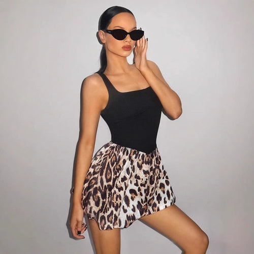 Damen Sommerliches Badeoutfit mit Rüschendesign Drune