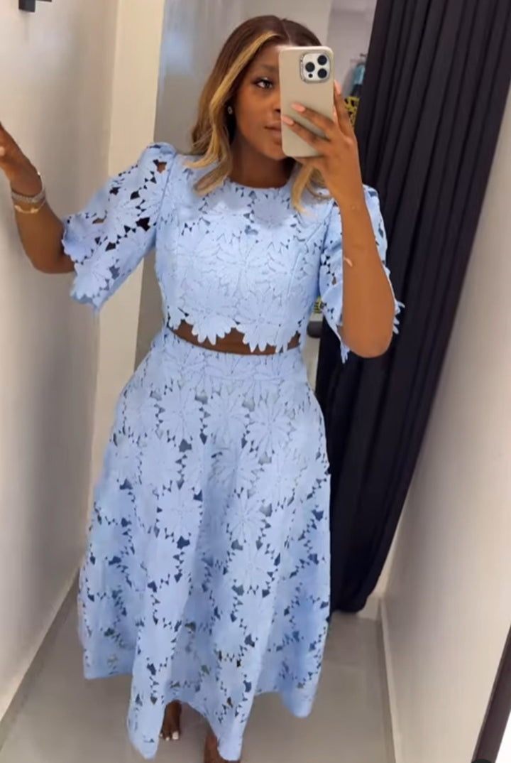 Damen gehäkeltes Maxikleid mit floralen Details Drune