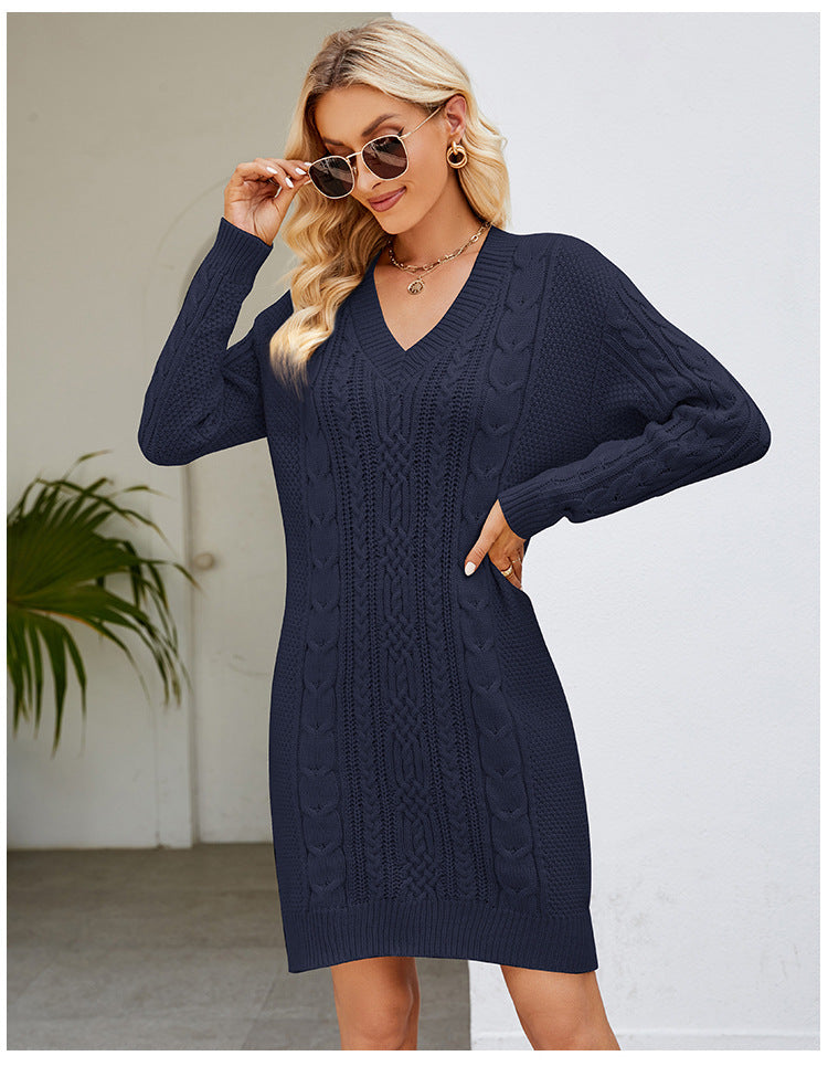 Drune | Einfarbiges V-Ausschnitt Drehstrickkleid