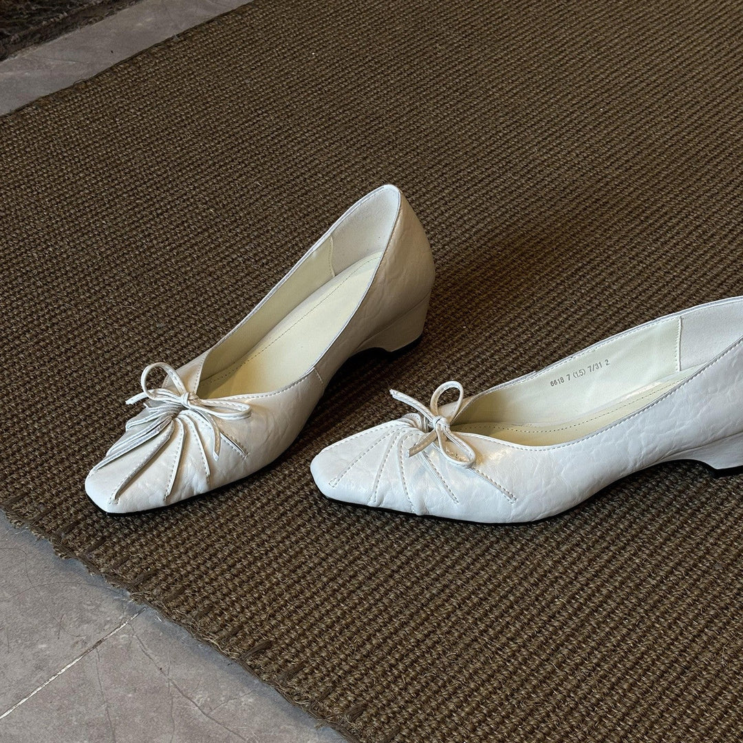 Damen Ballerina mit verspielter Schleifenapplikation aus hochwertigem Leder Drune