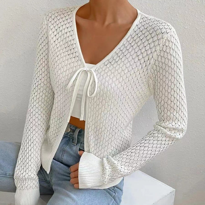 Damen Strickjacke mit tiefer V-Öffnung und zartem Lochmuster Drune