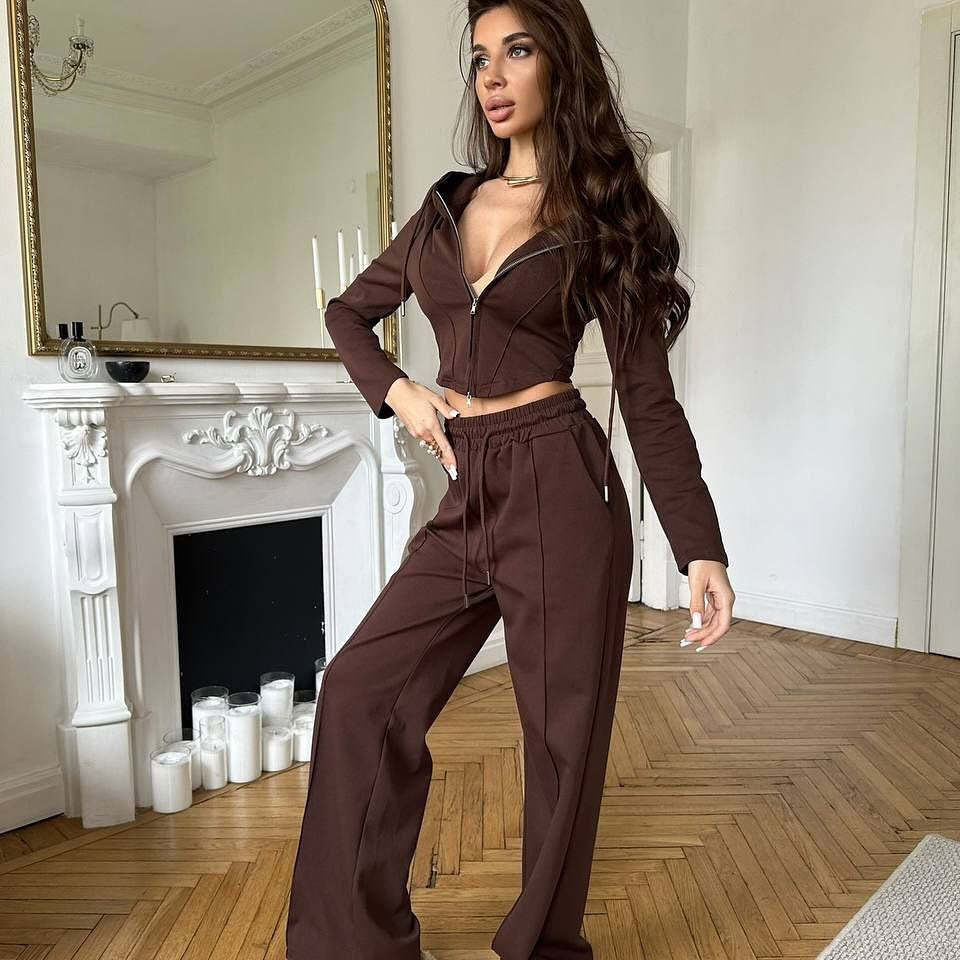 Damen sportliches Zweiteiler-Set mit hochgeschlossener Kapuzenjacke und weitem Hosen Drune