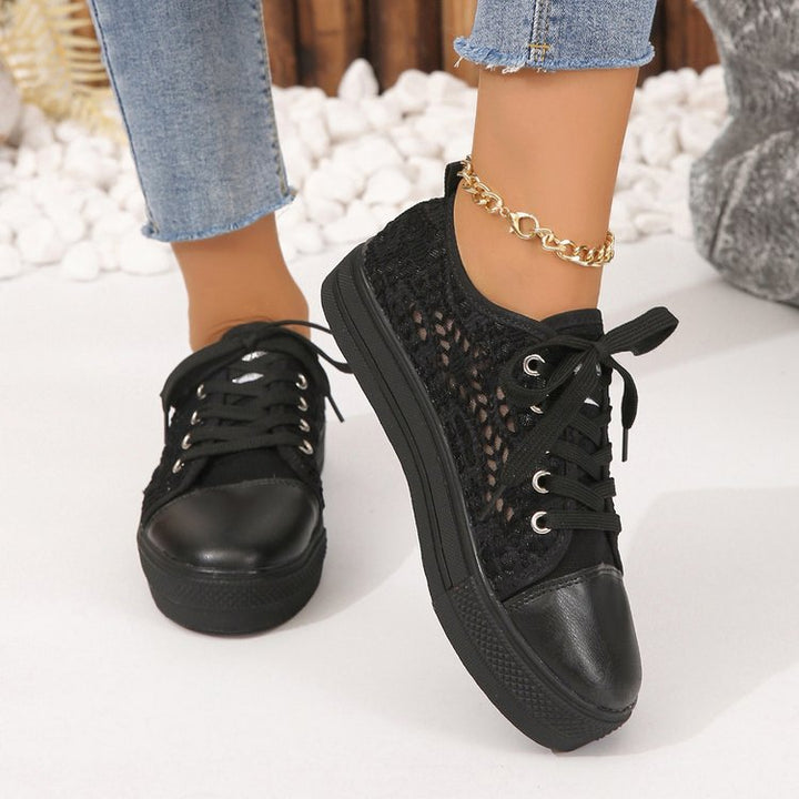Damen luftige Sneaker mit floraler Häkeloptik und bequemem Plateau Drune