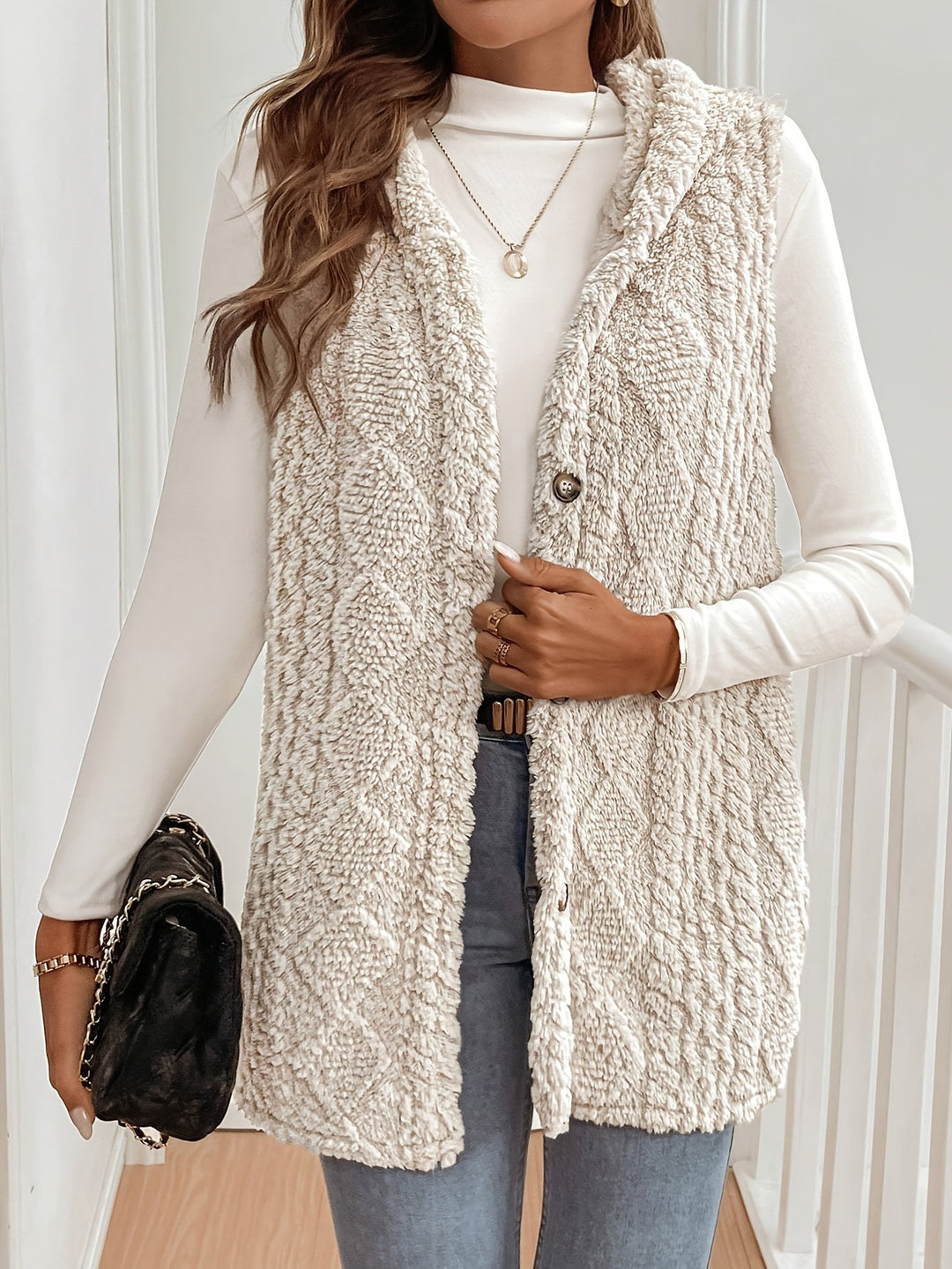 Damen Plüsch-Weste mit hohem Kragen und Knopfdetails Drune