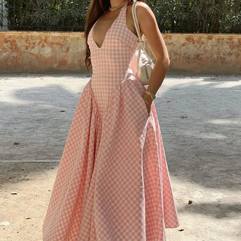 Damen Maxikleid mit elegantem V-Ausschnitt und fließendem Tellerrock Drune
