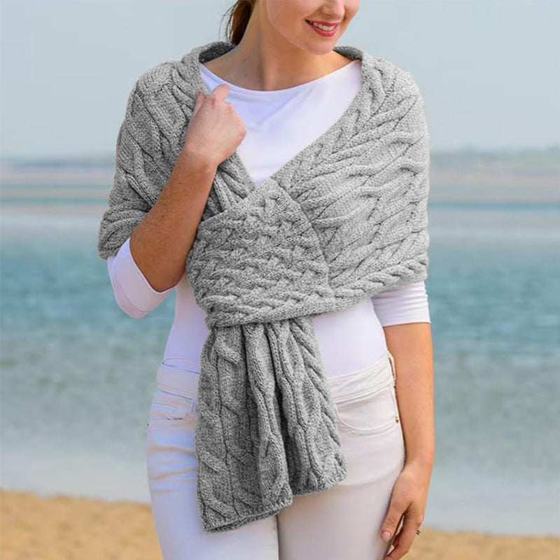 Damen Strickschal mit modernem Zopfmuster und vielseitigem Tragekomfort Drune