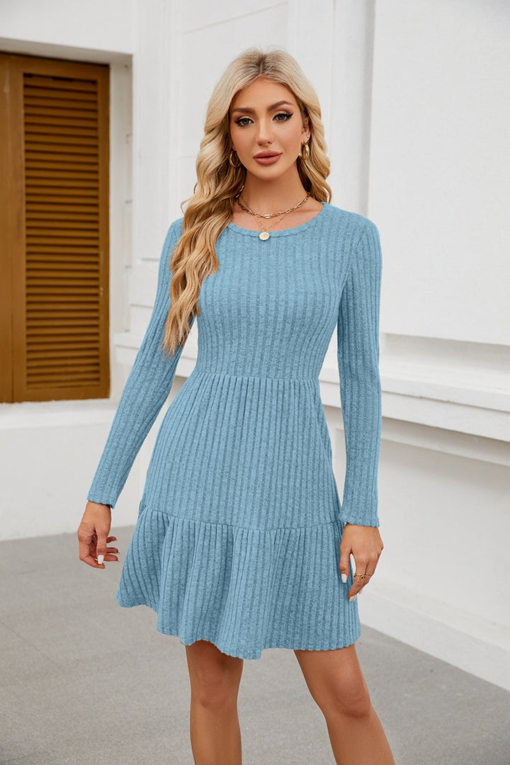 Damen gestricktes Midikleid mit voluminösem Rockteil und feiner Rippenstruktur Drune